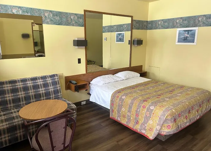 Motel R-100