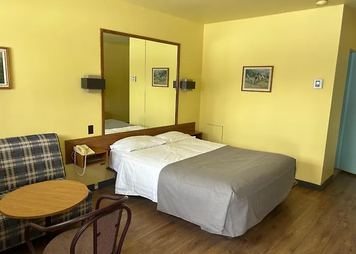 Motel R-100