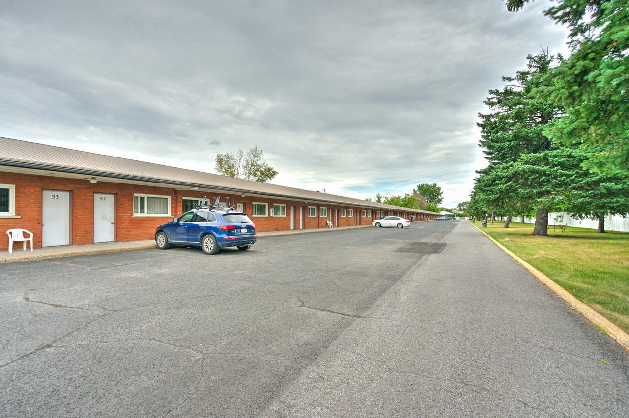 R-100 Motel