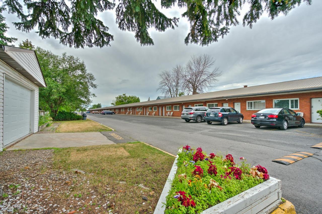R-100 Motel