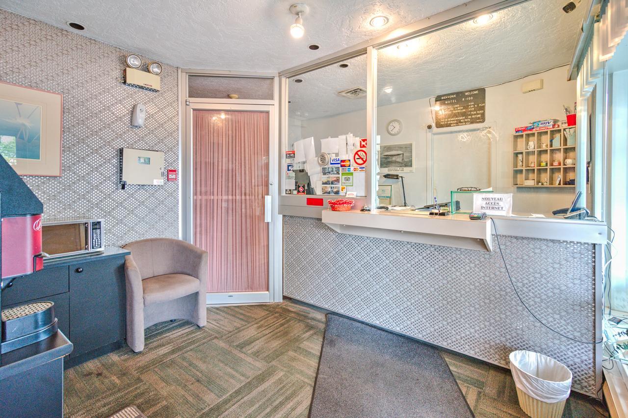 R-100 Motel